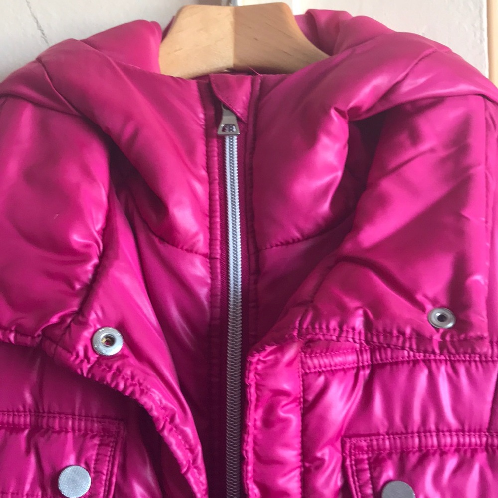 A pink jacket - Picture 6 of 9